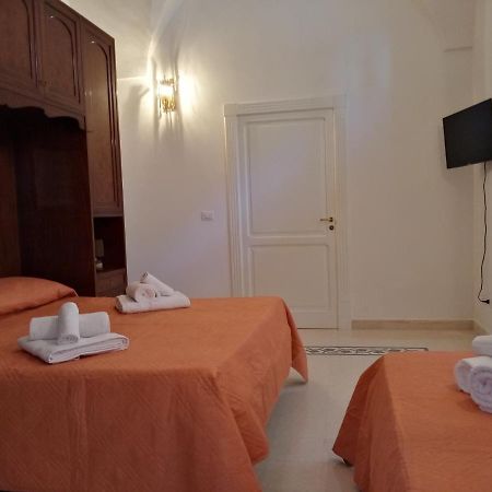 Dimora Storica Le Perle Bed & Breakfast Lecce Exterior foto