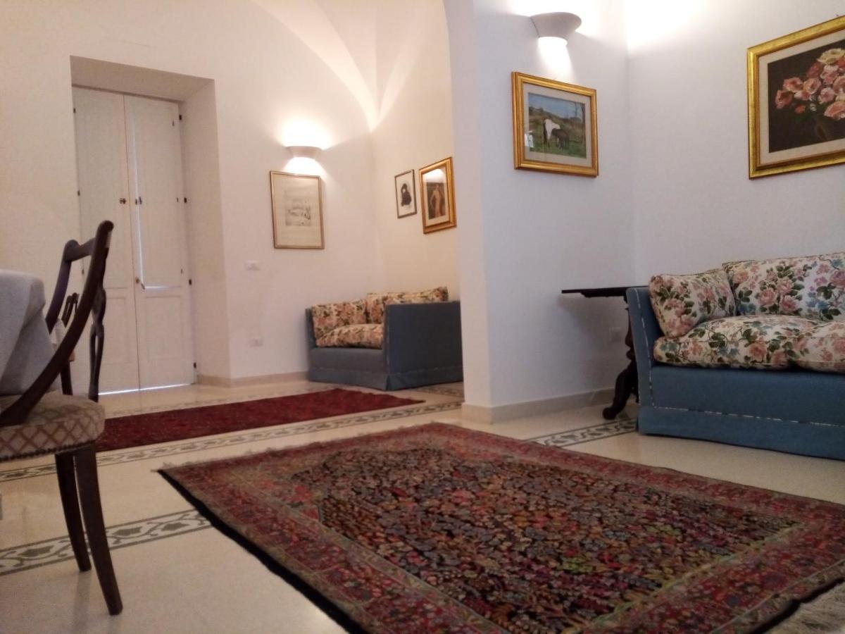 Dimora Storica Le Perle Bed & Breakfast Lecce Exterior foto