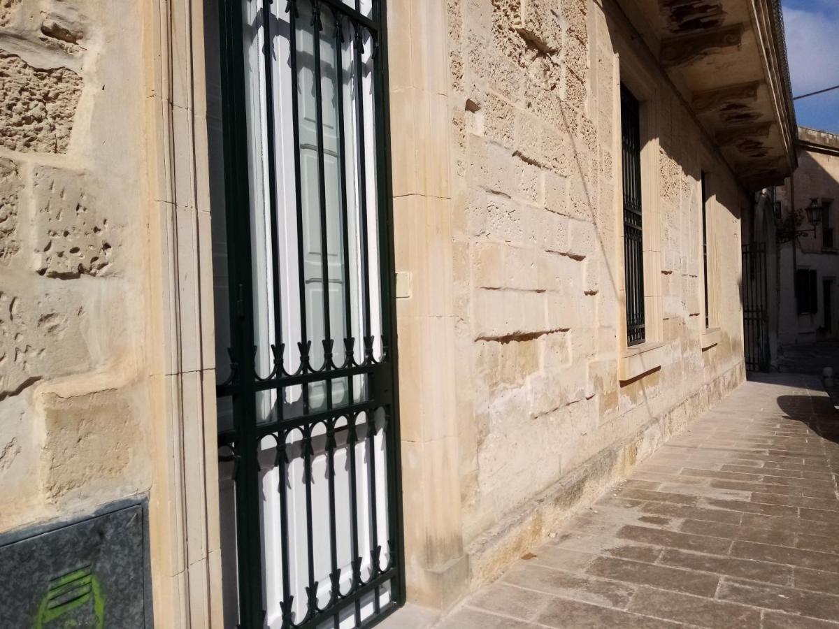 Dimora Storica Le Perle Bed & Breakfast Lecce Exterior foto