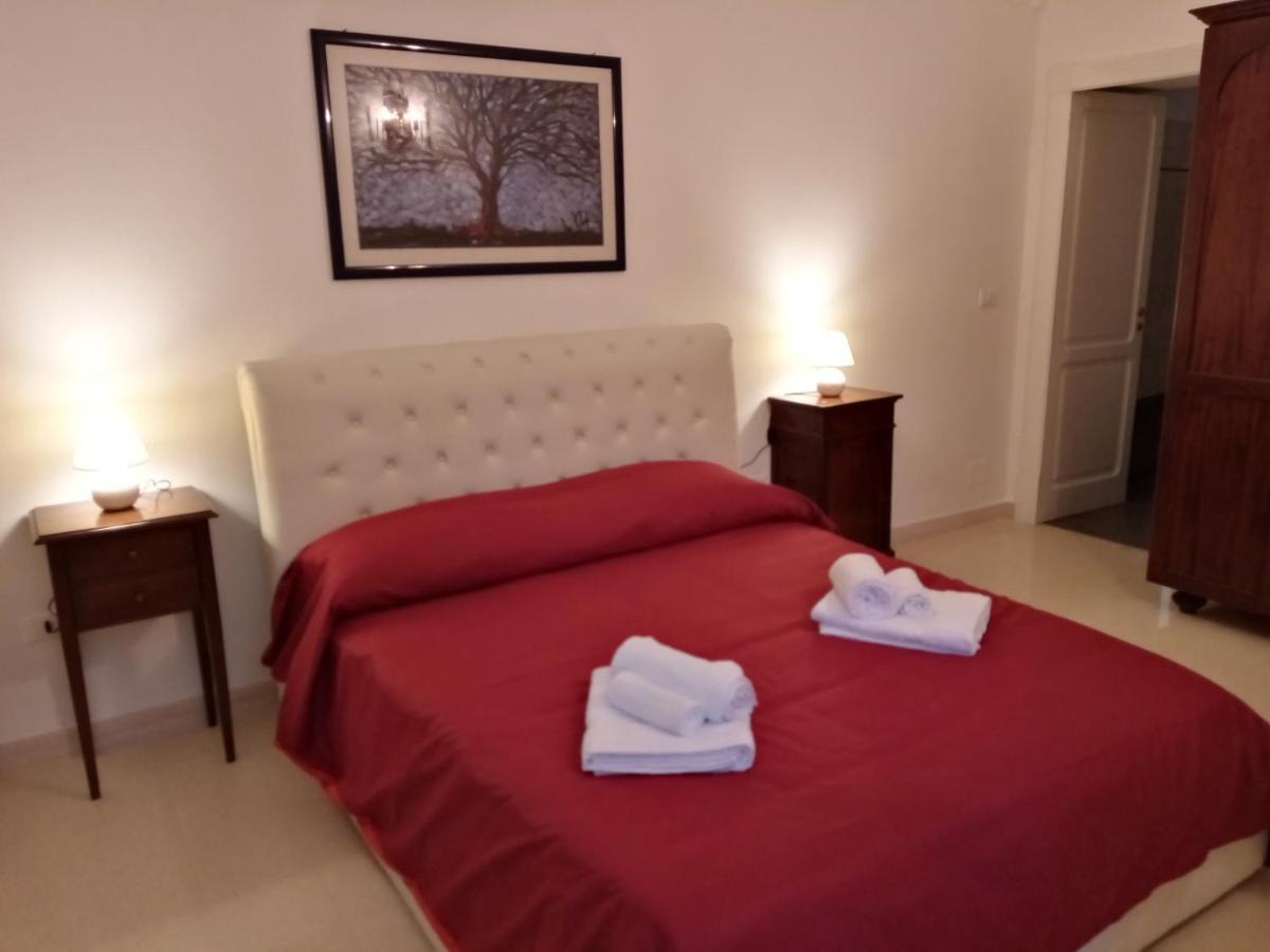 Dimora Storica Le Perle Bed & Breakfast Lecce Exterior foto