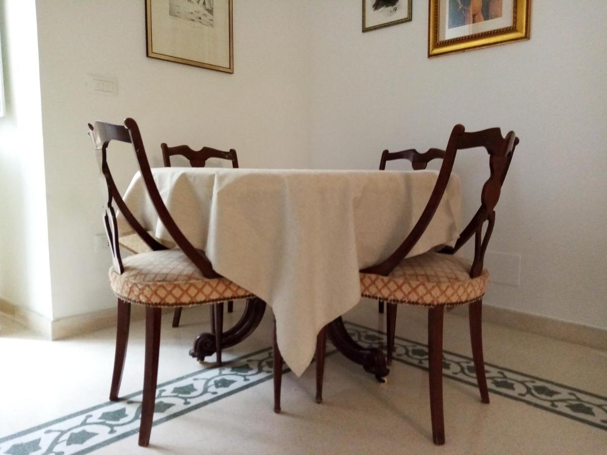 Dimora Storica Le Perle Bed & Breakfast Lecce Exterior foto