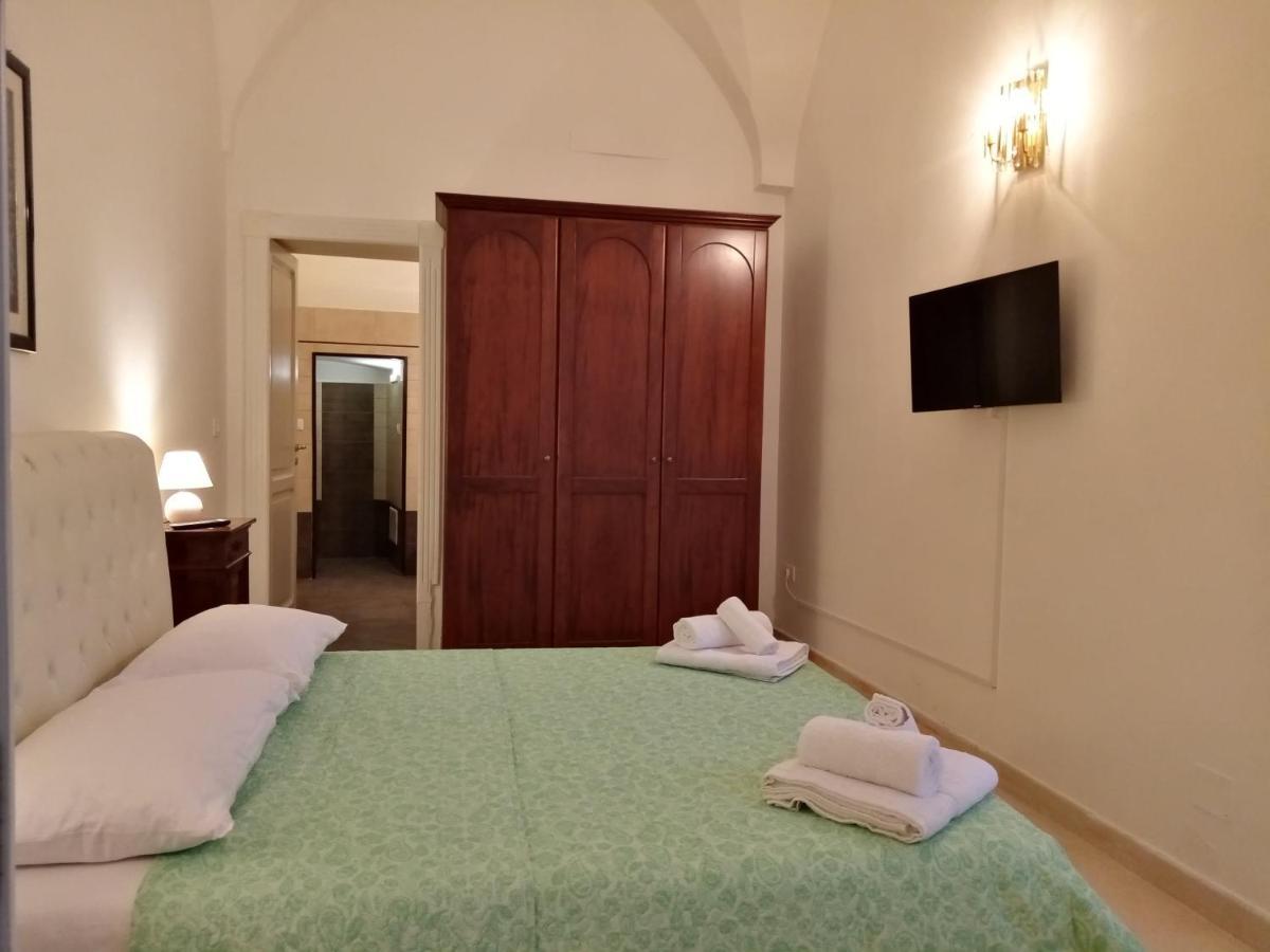 Dimora Storica Le Perle Bed & Breakfast Lecce Exterior foto