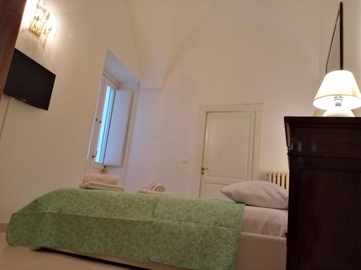 Dimora Storica Le Perle Bed & Breakfast Lecce Exterior foto